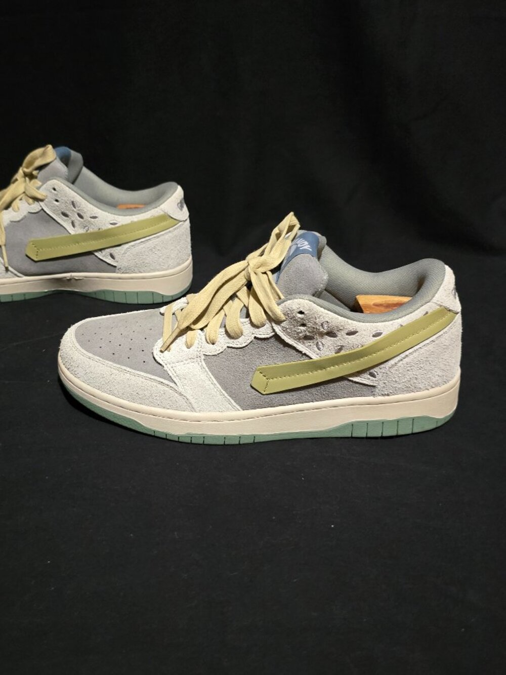 VANDY THE PINK Gray Gray Suede Dunks - Sz 10US